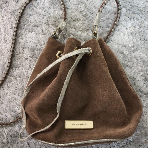 Light brown suede crossbody bag with silver lining - Picture 2 of 4